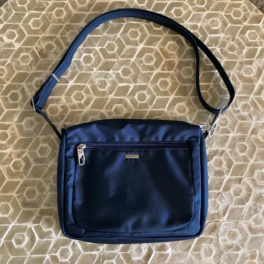 NEW!  Travelon Anti-Theft Classic Small E/W Crossbody - Spruce - Picture 10 of 10